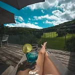 Holiday home Bergblick Lodge: Mit Sauna Und Panoramaterrassen *