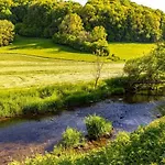 Freistehendes Mit Kamin, Sauna, Atemberaubenden Blick Ins Tal, Mehrere Terrassen, 1500qm Grundstueck 1,6m Hoch Eingezaeunt Gerabronn