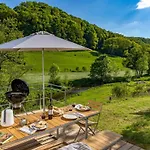 Freistehendes Mit Kamin, Sauna, Atemberaubenden Blick Ins Tal, Mehrere Terrassen, 1500qm Grundstueck 1,6m Hoch Eingezaeunt Tatil Evi