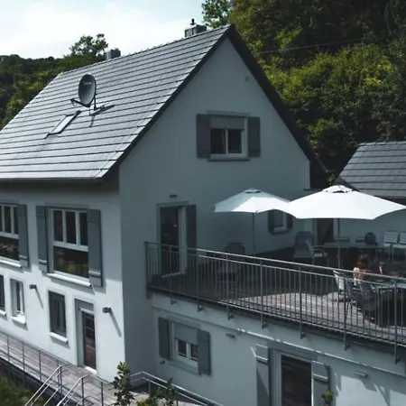 Bergblick Lodge: Mit Sauna Und Panoramaterrassen Holiday home Gerabronn