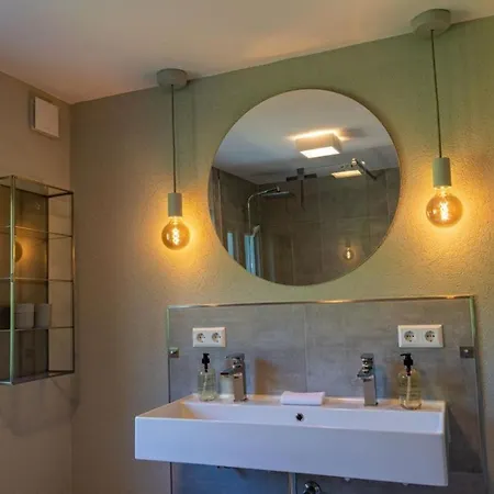 Bergblick Lodge: Mit Sauna Und Panoramaterrassen Holiday home