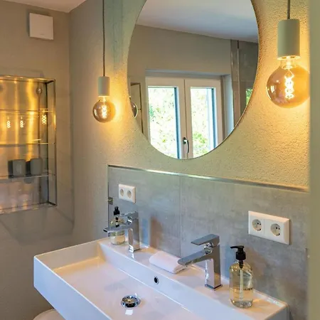 Bergblick Lodge: Mit Sauna Und Panoramaterrassen Holiday home