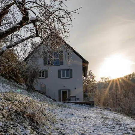 Bergblick Lodge: Mit Sauna Und Panoramaterrassen Holiday home Gerabronn