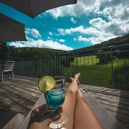 Feriehus Freistehendes Mit Kamin, Sauna, Atemberaubenden Blick Ins Tal, Mehrere Terrassen, 1500qm Grundstueck 1,6m Hoch Eingezaeunt *