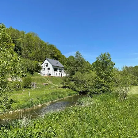 Freistehendes Mit Kamin, Sauna, Atemberaubenden Blick Ins Tal, Mehrere Terrassen, 1500qm Grundstueck 1,6m Hoch Eingezaeunt Дом отдыха Gerabronn