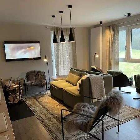 Дом отдыха Freistehendes Mit Kamin, Sauna, Atemberaubenden Blick Ins Tal, Mehrere Terrassen, 1500qm Grundstueck 1,6m Hoch Eingezaeunt Gerabronn