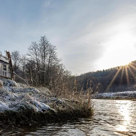 Дом отдыха Freistehendes Mit Kamin, Sauna, Atemberaubenden Blick Ins Tal, Mehrere Terrassen, 1500qm Grundstueck 1,6m Hoch Eingezaeunt