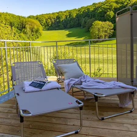 Bergblick Lodge: Mit Sauna Und Panoramaterrassen * Gerabronn