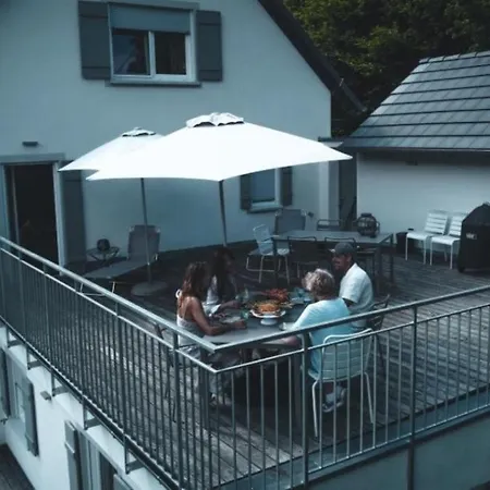 Bergblick Lodge: Mit Sauna Und Panoramaterrassen Gerabronn
